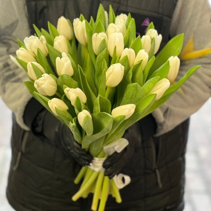 Букеты белых тюльпанов на 8 марта - купить с доставкой в по Лубне